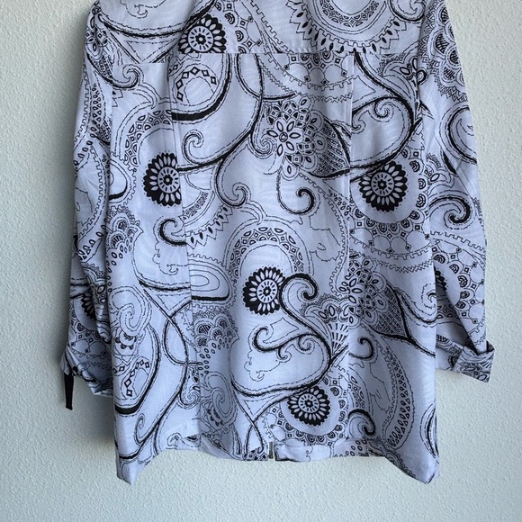 Chico’s Black and White jacket‎ - Picture 5 of 7